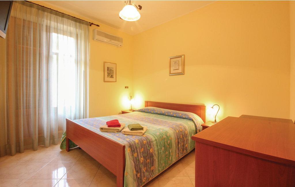 Ondazzurra Bed & Breakfast ปิไรโน ภายนอก รูปภาพ